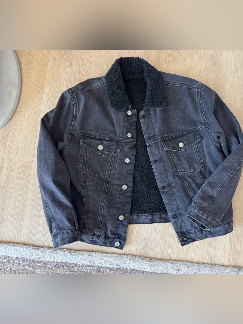 Brandy Melville oversized Sherpa-Lined Denim Jacket